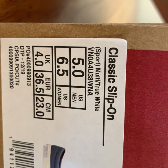 Vans - Picture 2 of 8